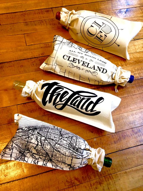 Cleveland Canvas Booze Bag